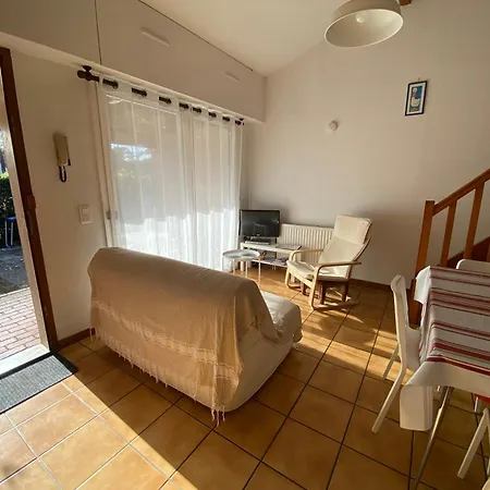 Semesterbostad Maison A 800m De La Classee 1 Etoile *